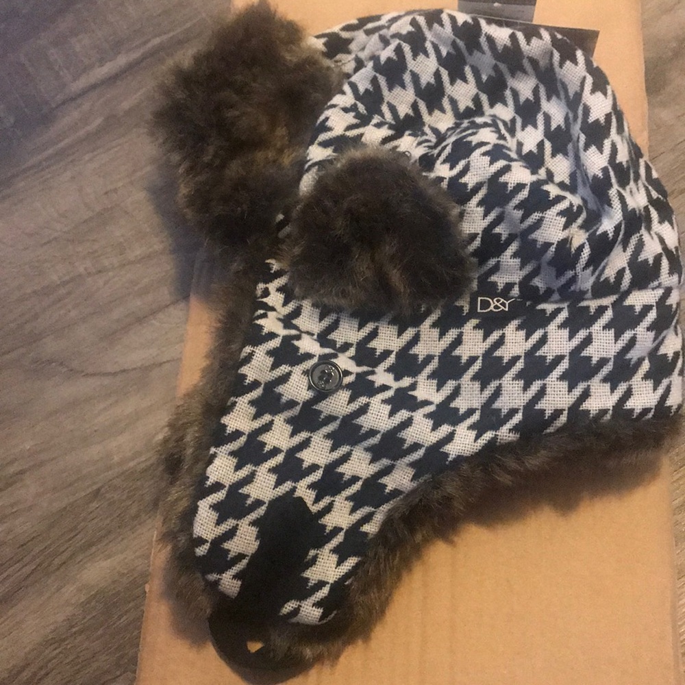 Winter Hat FAUX FUR (See Photos)